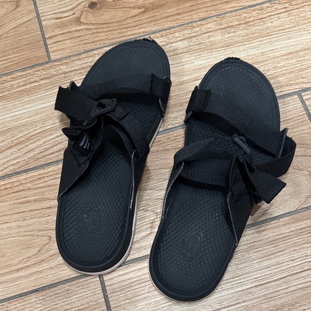 Chaco women’s slides size 9